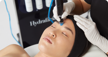 NewBeauty | The Best Facials for the Winter, According to Experts.